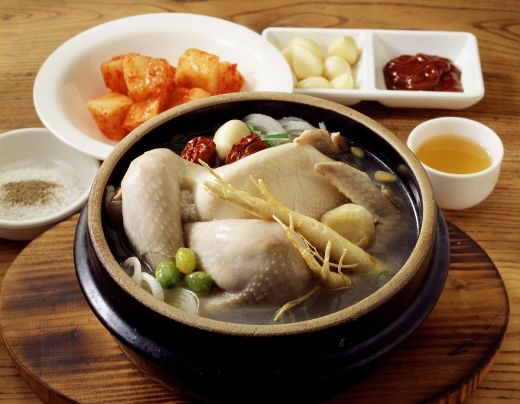 Tradisi Makan Sup Ayam Ginseng Samgyetang Di Musim Panas Halaman 1 Kompasiana Com