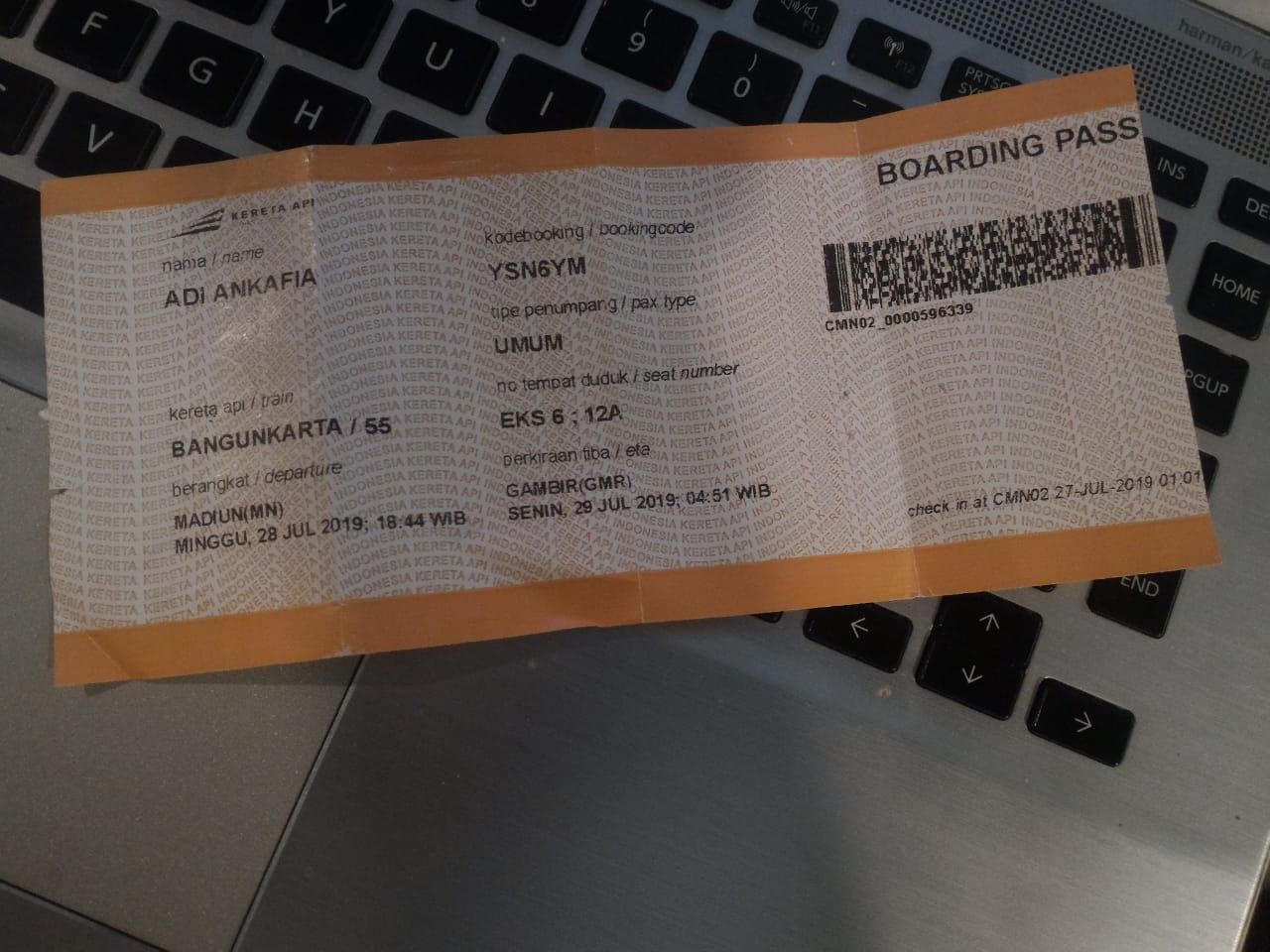 Sebaiknya Duduk Sesuai Nomor Yang Tertera Pada Boarding Pass