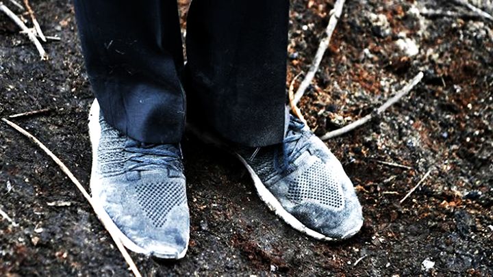 Sepatu Kotor Jokowi dan EFEKTIVITAS Kerja Kerja Kerja Sepatu Kotor Jokowi dan EFEKTIVITAS Kerja Kerja Kerja