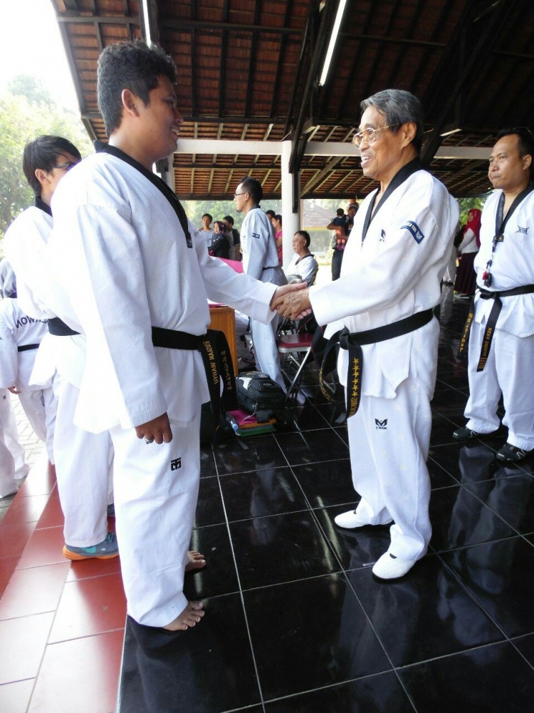 Taekwondo Menyenangkan Bersama Sabeum Wahyu Beum Yu Kompasiana Com