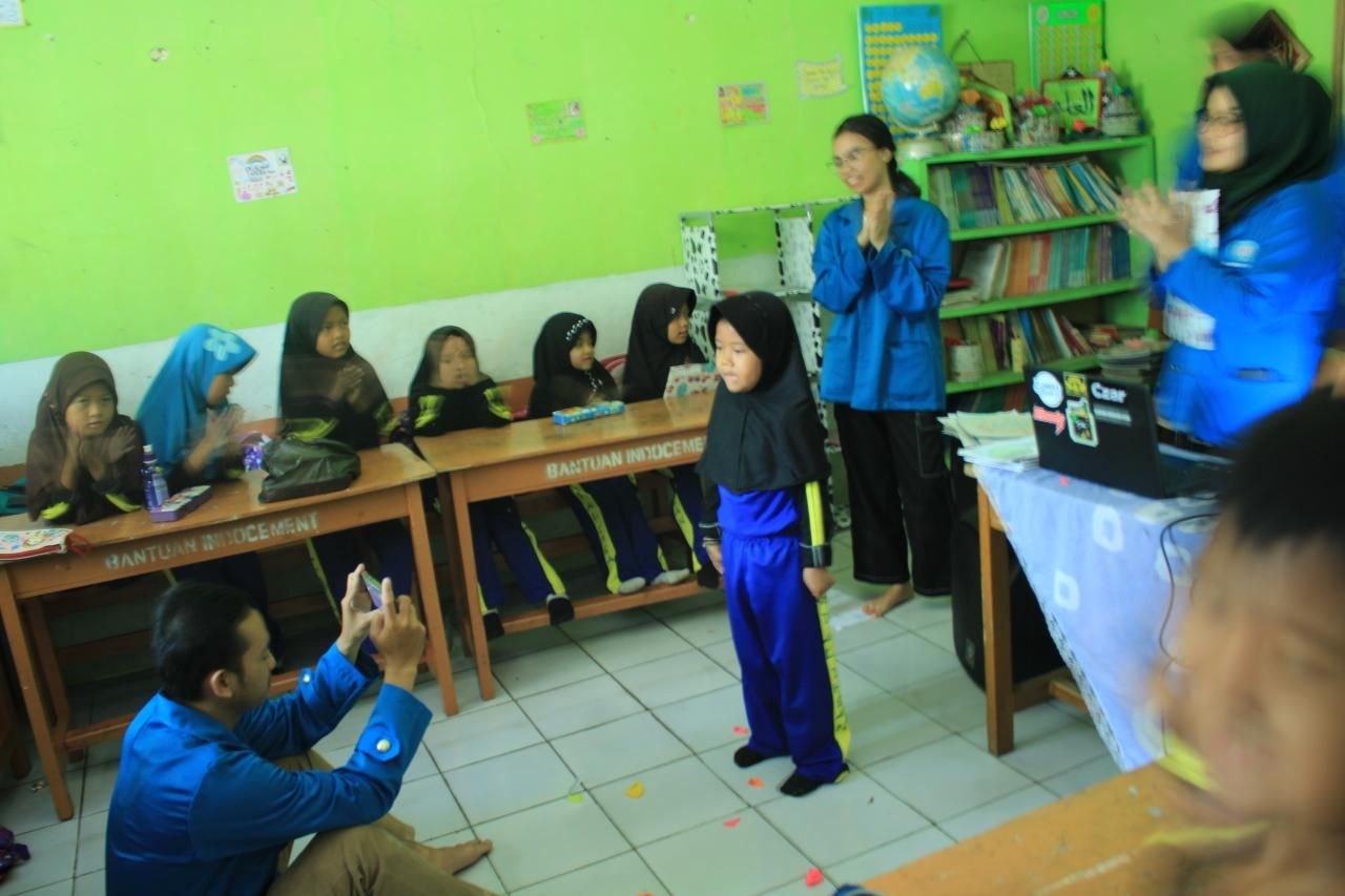 Mahasiswa UBSI Memberikan Materi Pentingnya Pembentukan Karakter Sejak ...