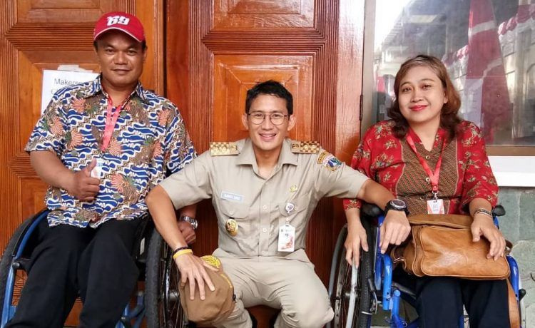 Kerajinan Tangan Ini Hasil Karya Penyandang Disabilitas Kerajinan Tangan Ini Hasil Karya Penyandang Disabilitas