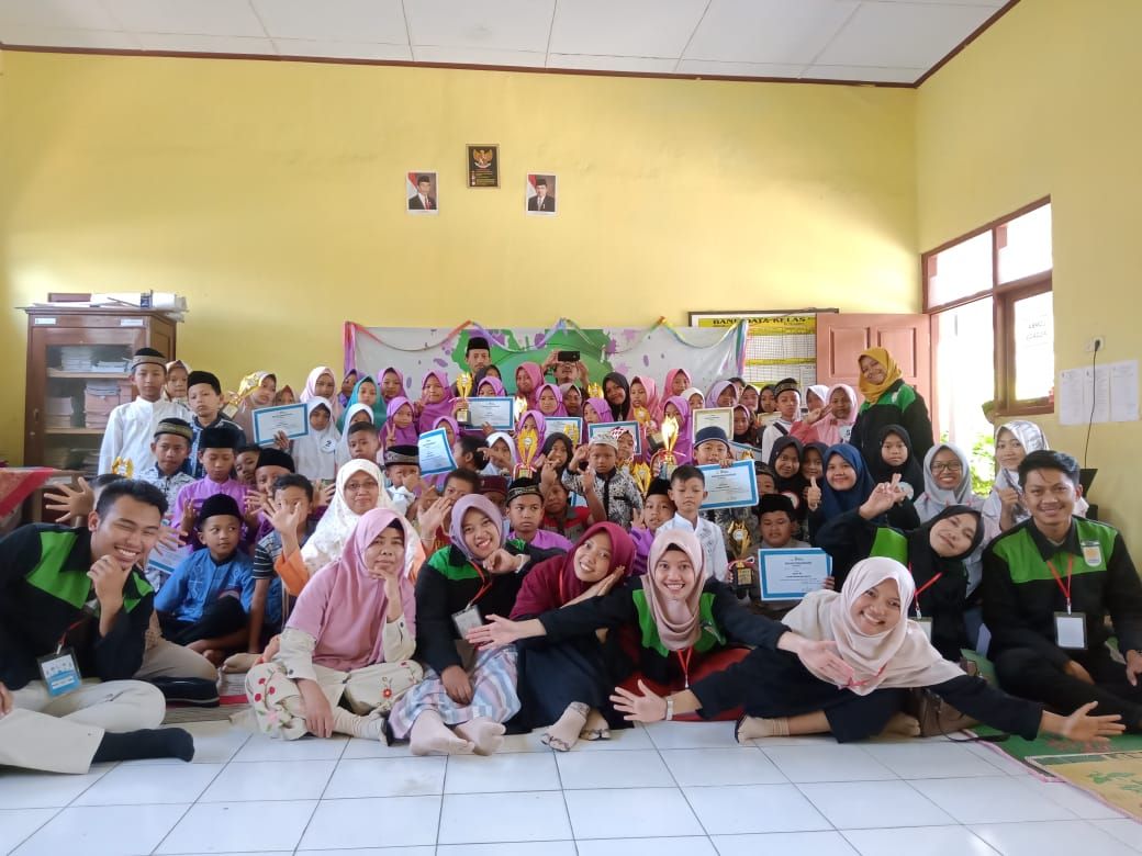 KKN UNNES Peringati Maulid Nabi Muhammad SAW dengan Gebyar KKN UNNES Peringati Maulid Nabi Muhammad SAW dengan Gebyar