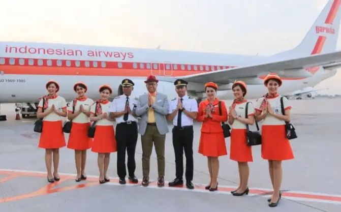 Pesawat Garuda Terbaru Bawa Moge dan Berlogo Vintage Pesawat Garuda Terbaru Bawa Moge dan Berlogo Vintage