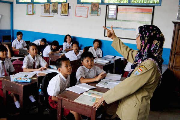 Pengaruh pendidikan barat terhadap bangsa indonesia