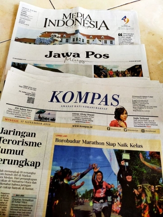 Bergugurannya Koran Minggu Berkurangnya Lahan Sastra Di Media Cetak Halaman 1 Kompasiana Com Bergugurannya Koran Minggu Berkurangnya Lahan Sastra Di Media Cetak Halaman 1 Kompasiana Com