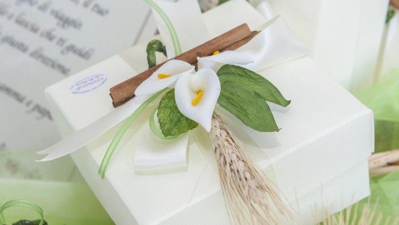 7 Contoh Souvenir Pernikahan yang Unik, Elegan, dan Bermanfaat