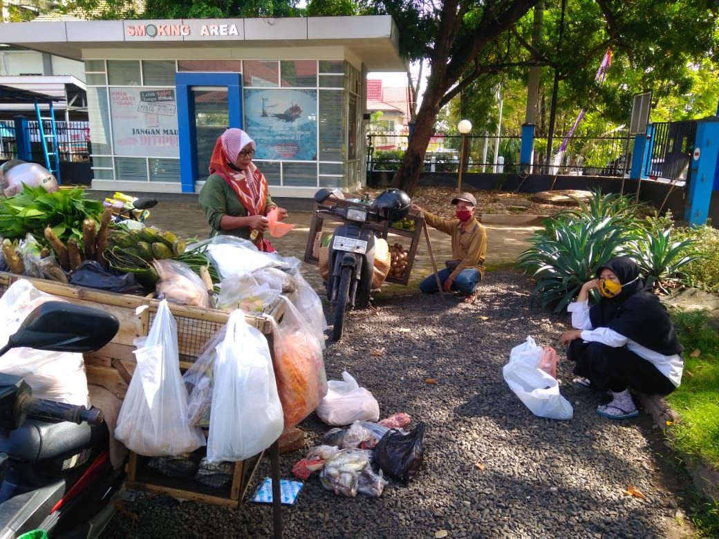 Hari Kelima Ramadan Ini Kata Penjual Sayur Keliling Hari Kelima Ramadan Ini Kata Penjual Sayur Keliling