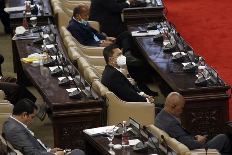 DPR kebut pembahasan RUU Omnimbus Law ditengah Ancaman DPR kebut pembahasan RUU Omnimbus Law ditengah Ancaman
