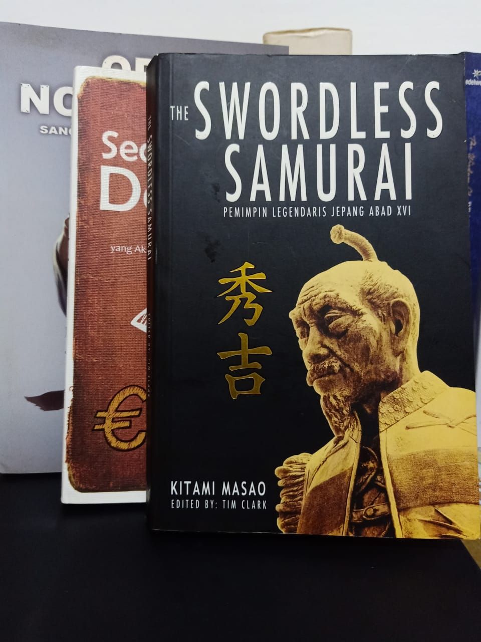 Rossiyalik erkak telefonida hamkasbi bilan jinsiy aloqani suratga oldi