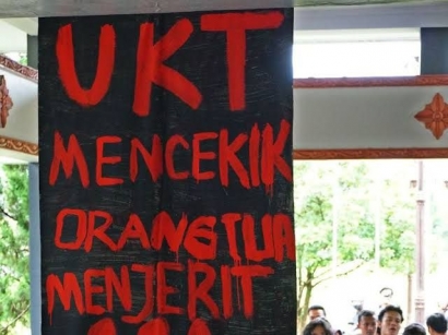 Persamaan Kedudukan Warga Indonesia Dalam Kehidupan Bernegara