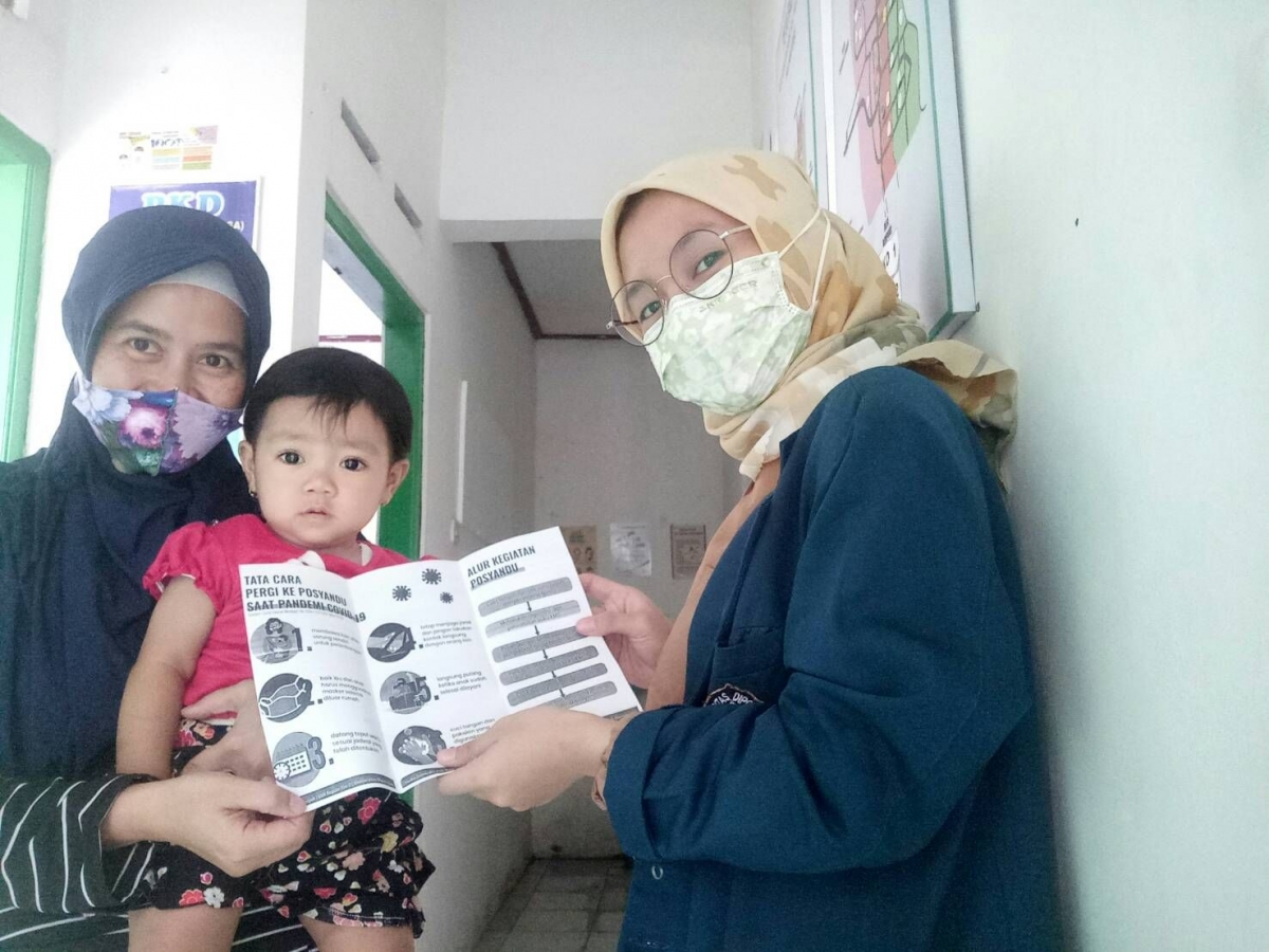 Minimalisir Persebaran COVID 19 di Posyandu Mahasiswa KKN Minimalisir Persebaran COVID 19 di Posyandu Mahasiswa KKN