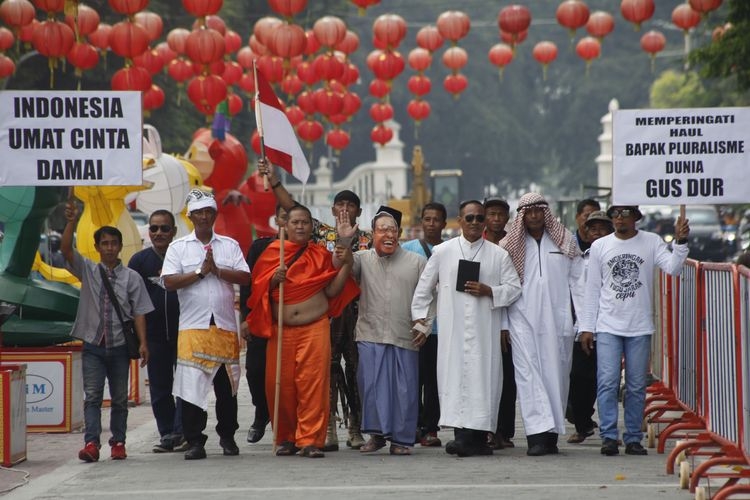 Kerukunan dan Keragaman Umat Beragama di Indonesia Halaman Kerukunan dan Keragaman Umat Beragama di Indonesia Halaman