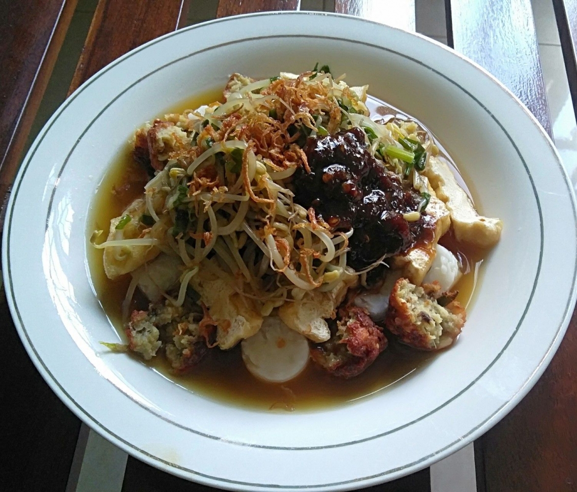 Kehebohan Saya Ketika Menyajikan Menu Lontong  Balap  Khas  Kehebohan Saya Ketika Menyajikan Menu Lontong  Balap  Khas