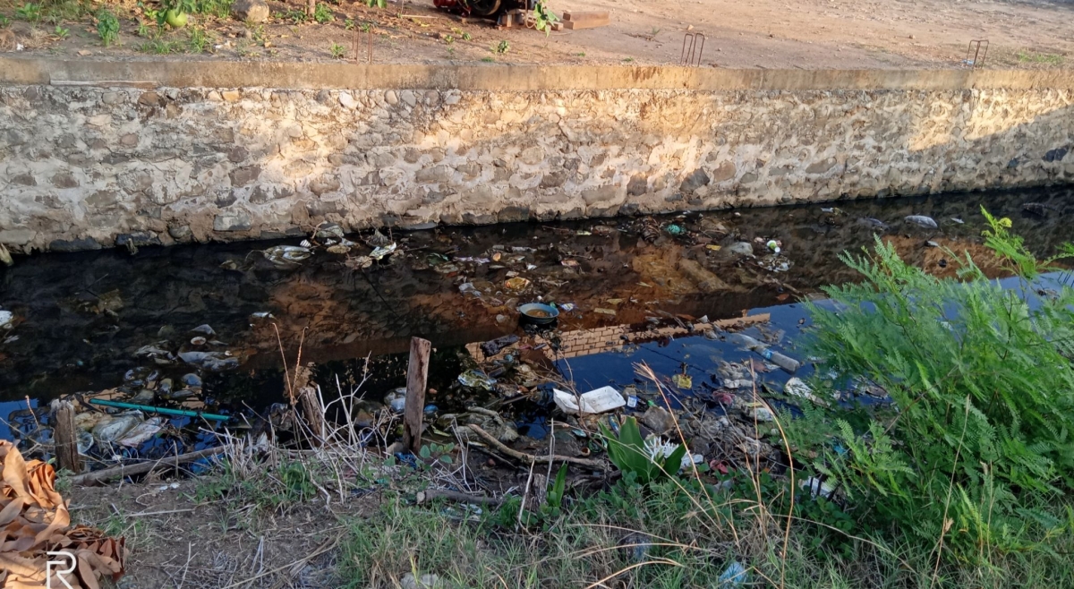 Dampak Limbah Pembuangan Sampah terhadap Aliran Sungai Dampak Limbah Pembuangan Sampah terhadap Aliran Sungai