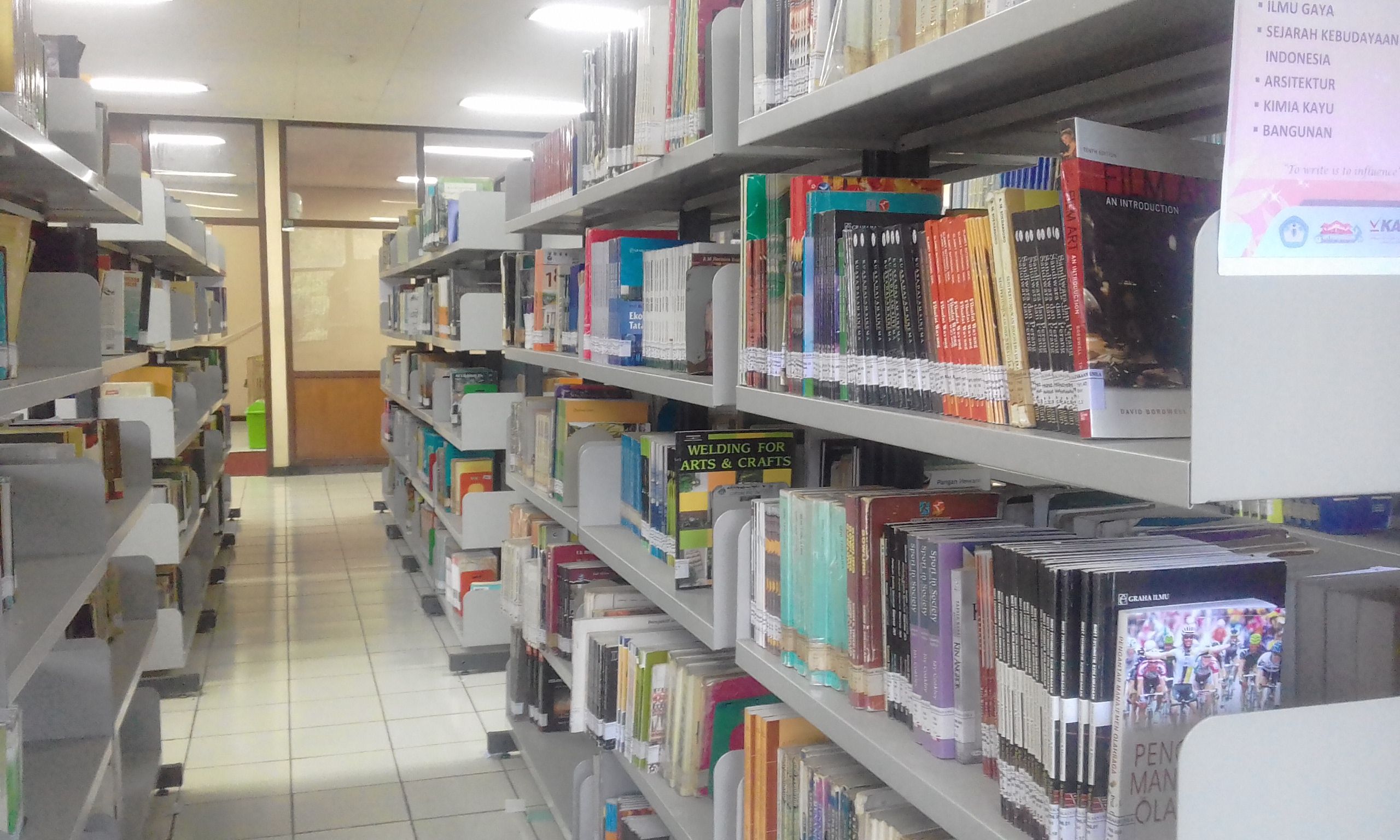 Mengenal Berbagai Jenis Koleksi Buku di Perpustakaan-www.perpustakaan.org