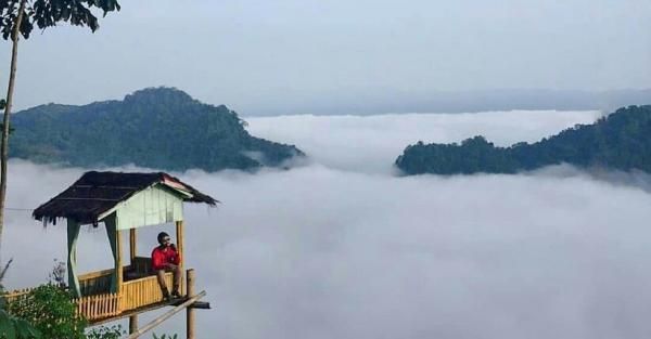 Negeri di Atas Awan Puncak Bangku Situmandala Rancah Negeri di Atas Awan Puncak Bangku Situmandala Rancah