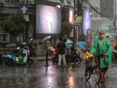 Penjual Kacang Rebus Di Sela Rintik Hujan Halaman All Kompasiana Com