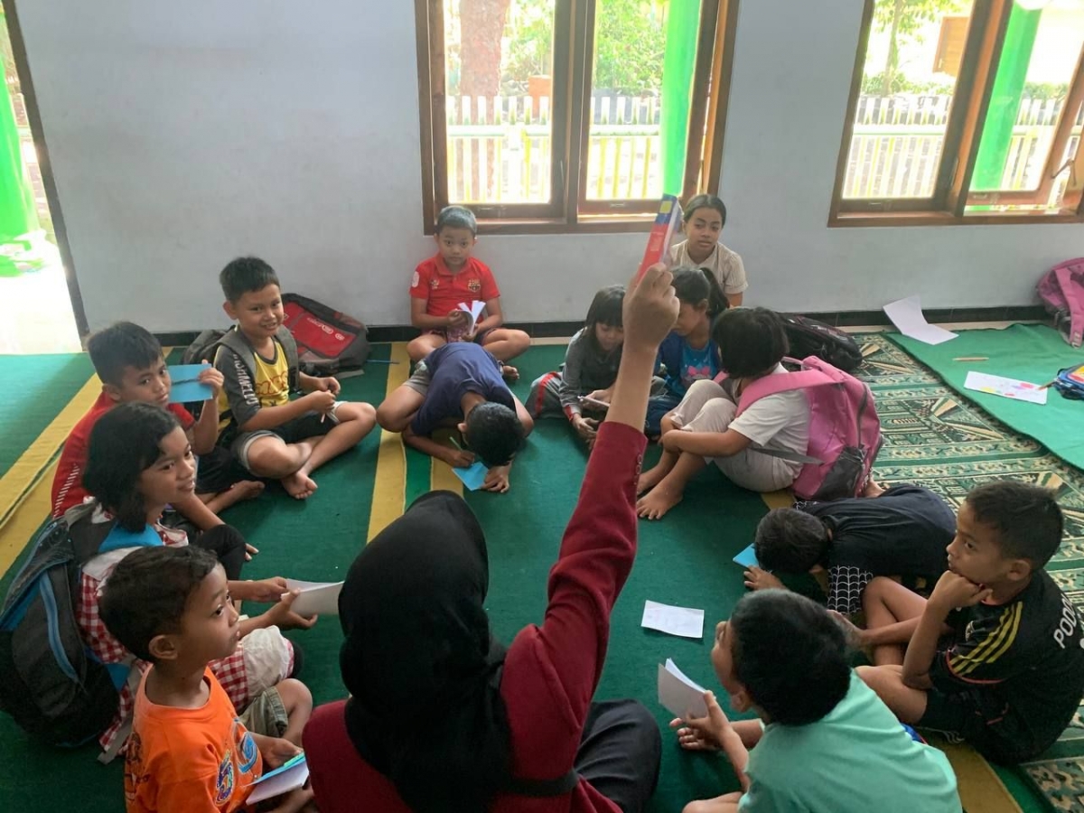 Ruang Belajar Kreatif dan Inovatif bersama Mahasiswa UMM Ruang Belajar Kreatif dan Inovatif bersama Mahasiswa UMM