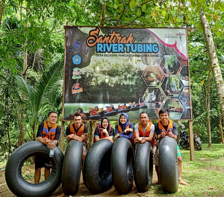 River Tubing di Santirah, Pangandaran Halaman 1 - Kompasiana.com