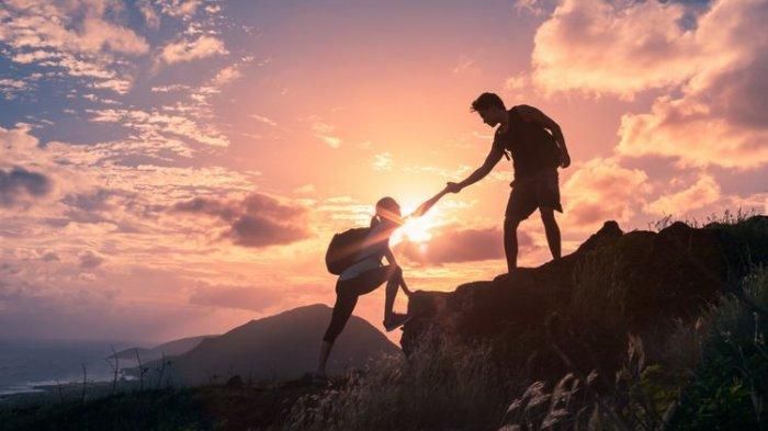 Senja Dan Renjana Di Puncak Kie Besi Halaman 2 - Kompasiana.com