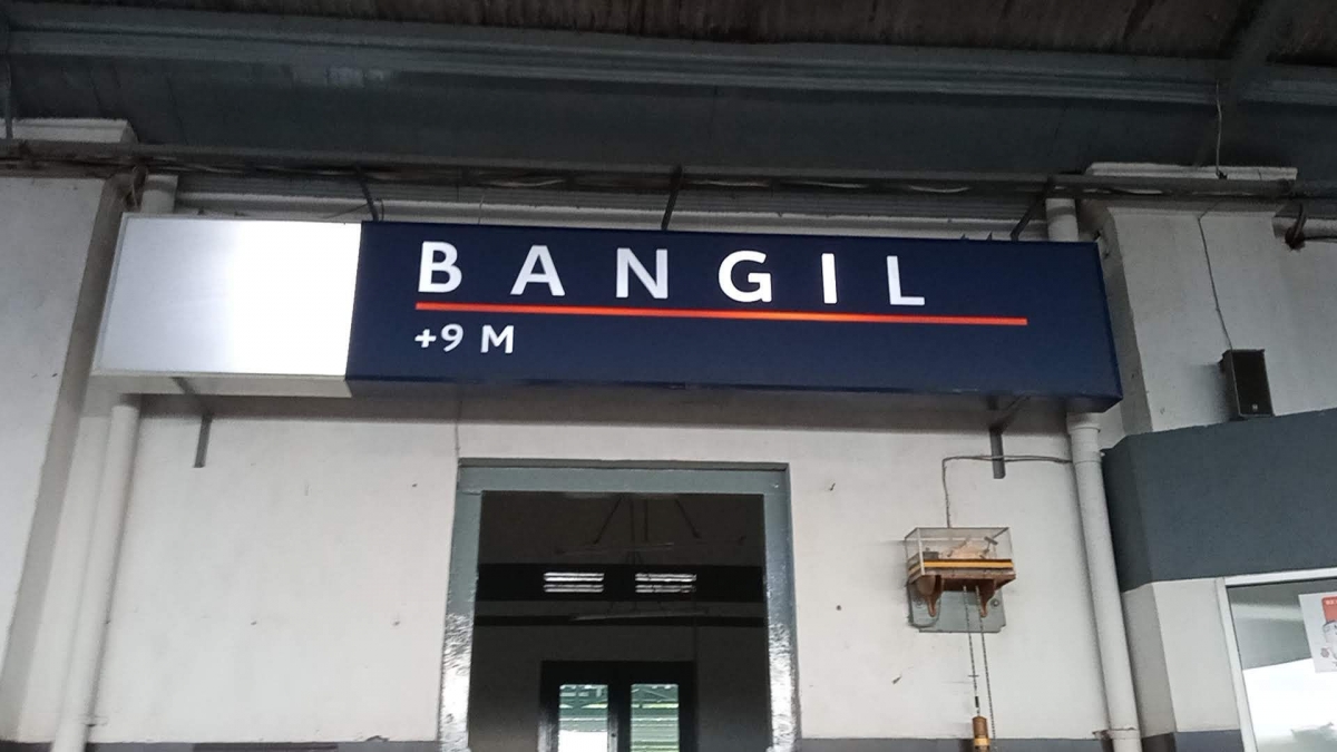 Nama Stasiun Terbaru Mengenal Fungsi Angka di Bawah Papan Nama Stasiun - Kompasiana.com