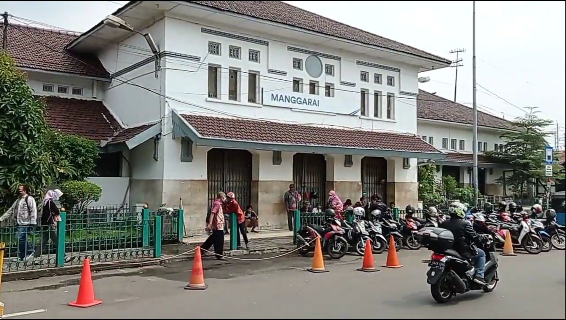 Bangunan Stasiun Manggarai Usia 1 Abad-Tahun 1918 Oleh Bontor Freddy ...