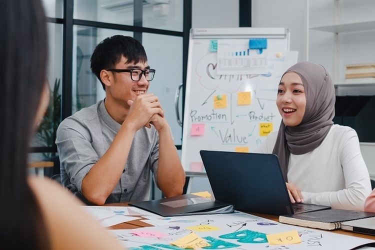 Magang atau Internship Saat Kuliah? Pentingkah?