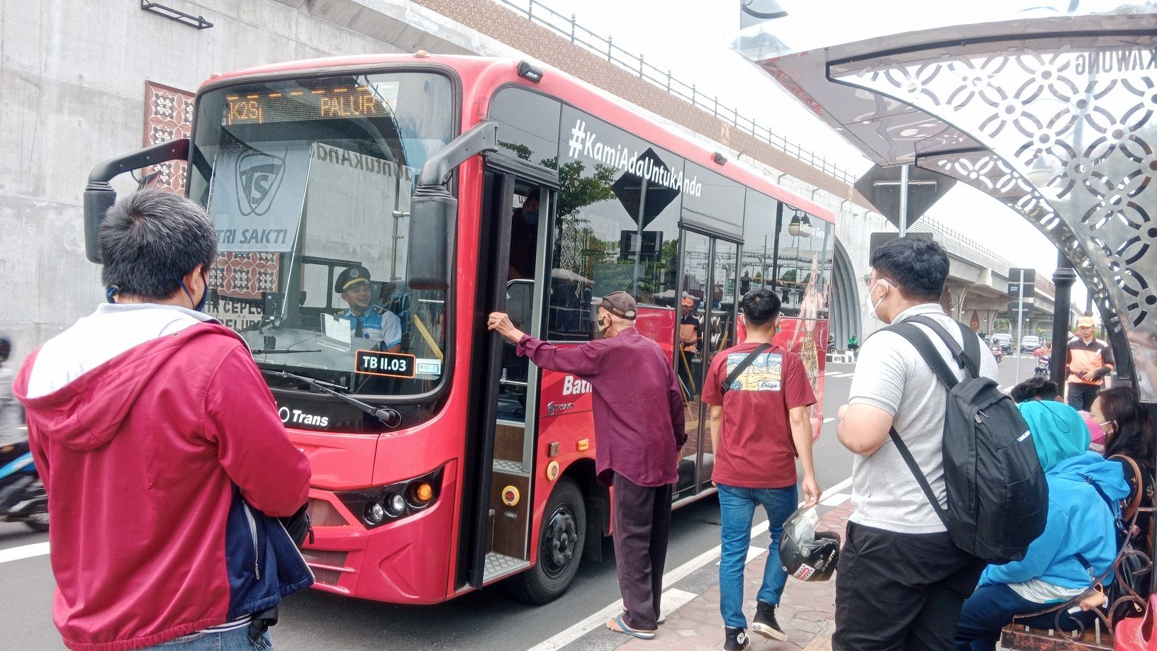 Kena "Prank" Dan "Ghosting" Layanan Teman Bus, Kepercayaan Masyarakat ...