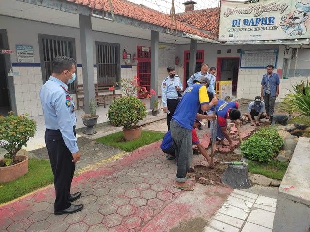 Antisipasi Banjir, Lapas Brebes Bangun Drainase Tambahan - Kompasiana.com