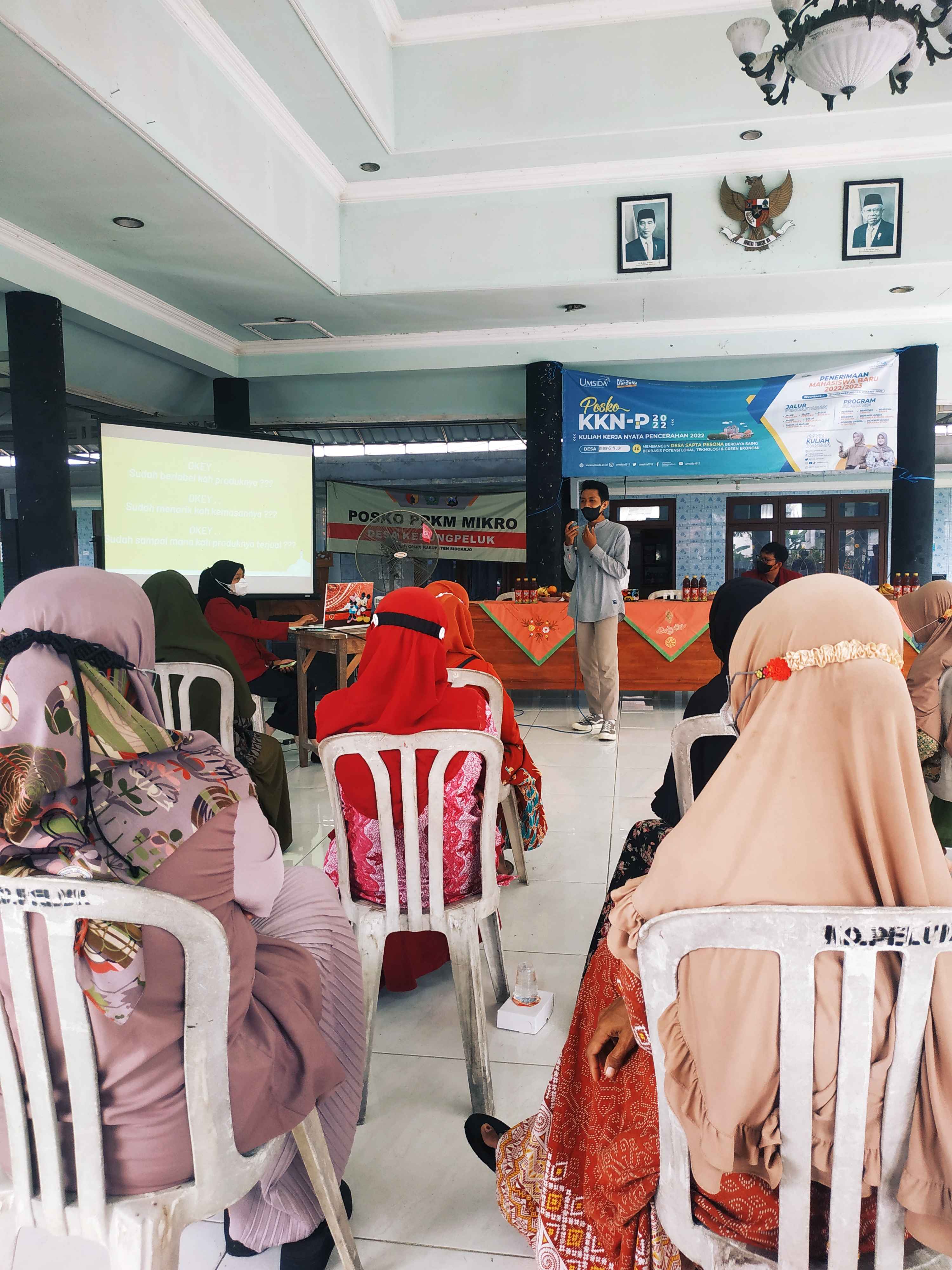 Kembangkan UMKM Desa KedungPeluk, Mahasiswa KKN-P UMSIDA Adakan ...