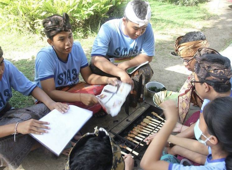 Peran Pendidikan Dalam Mempertahankan Kebudayaan Di Era Modernisasi ...