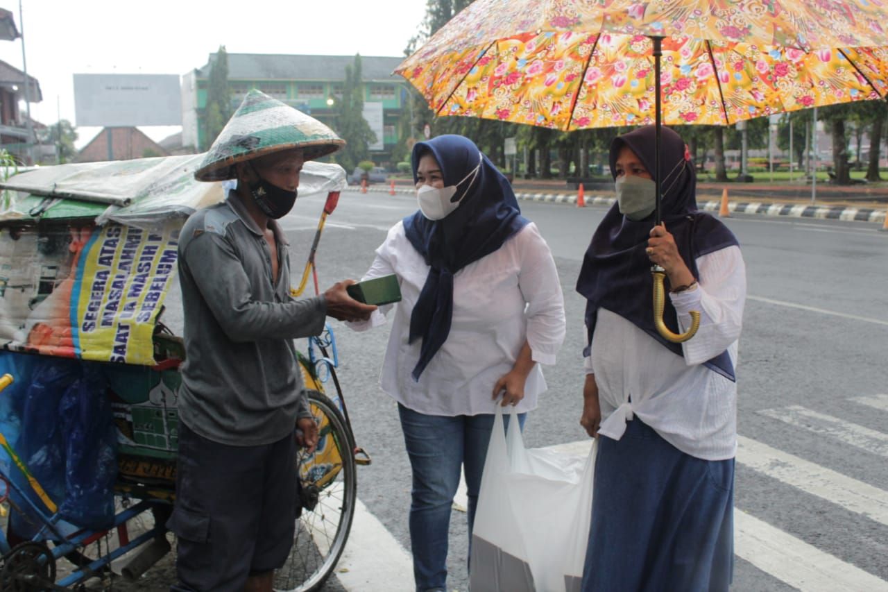 Berkah Ramadan, DWP Rutan Purbalingga Bagikan Ratusan Takjil ...