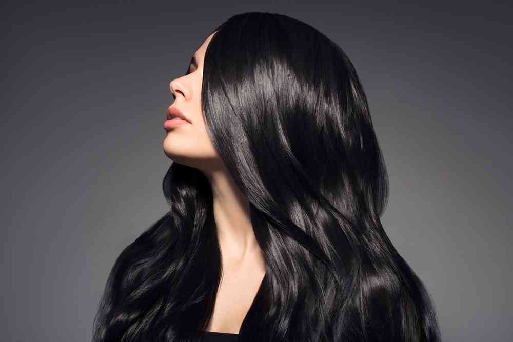 6 Bahan Alami yang Bisa Buat Rambut Hitam Berkilau Halaman 1 ...