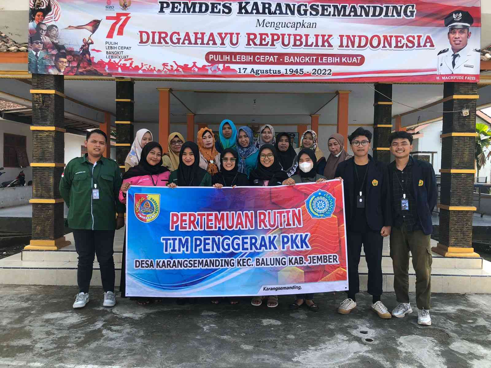 Pelatihan Budidaya Hidroponik Asik KKN Kolaboratif Kelompok 95 Bersama ...