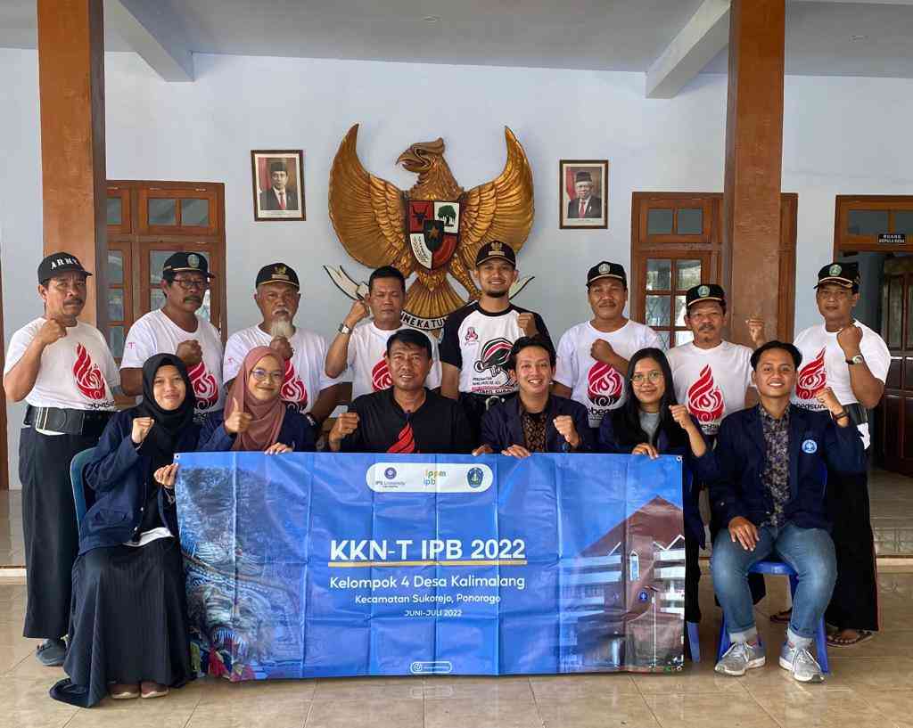 Mahasiswa KKN-T IPB Melakukan Pemanfaatan Rumen Sapi Sebagai Pupuk POC ...