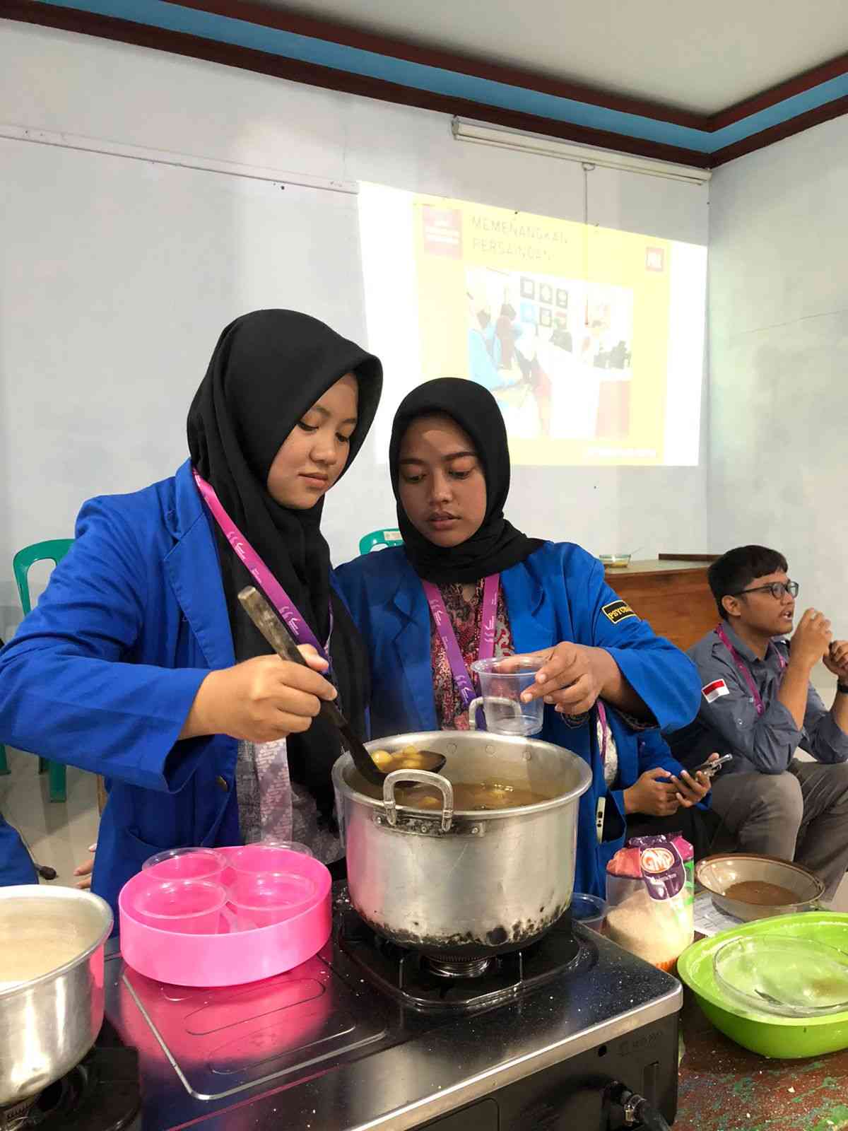 Inovasi Mahasiswa KKN, Membuat Makanan Berbahan Kentang Dijadikan UMKM ...