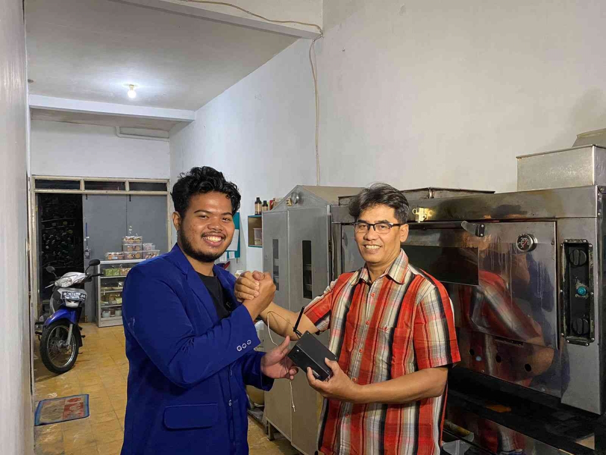 Tim KKN Membuatkan Sistem Canggih untuk Oven Roti - Kompasiana.com