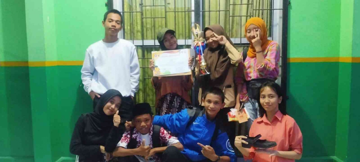 Via Tim Teater Tim Teater Mantra SMKN 3 Tanjungpandan Ukir Prestasi Raih Juara 1 Se ...