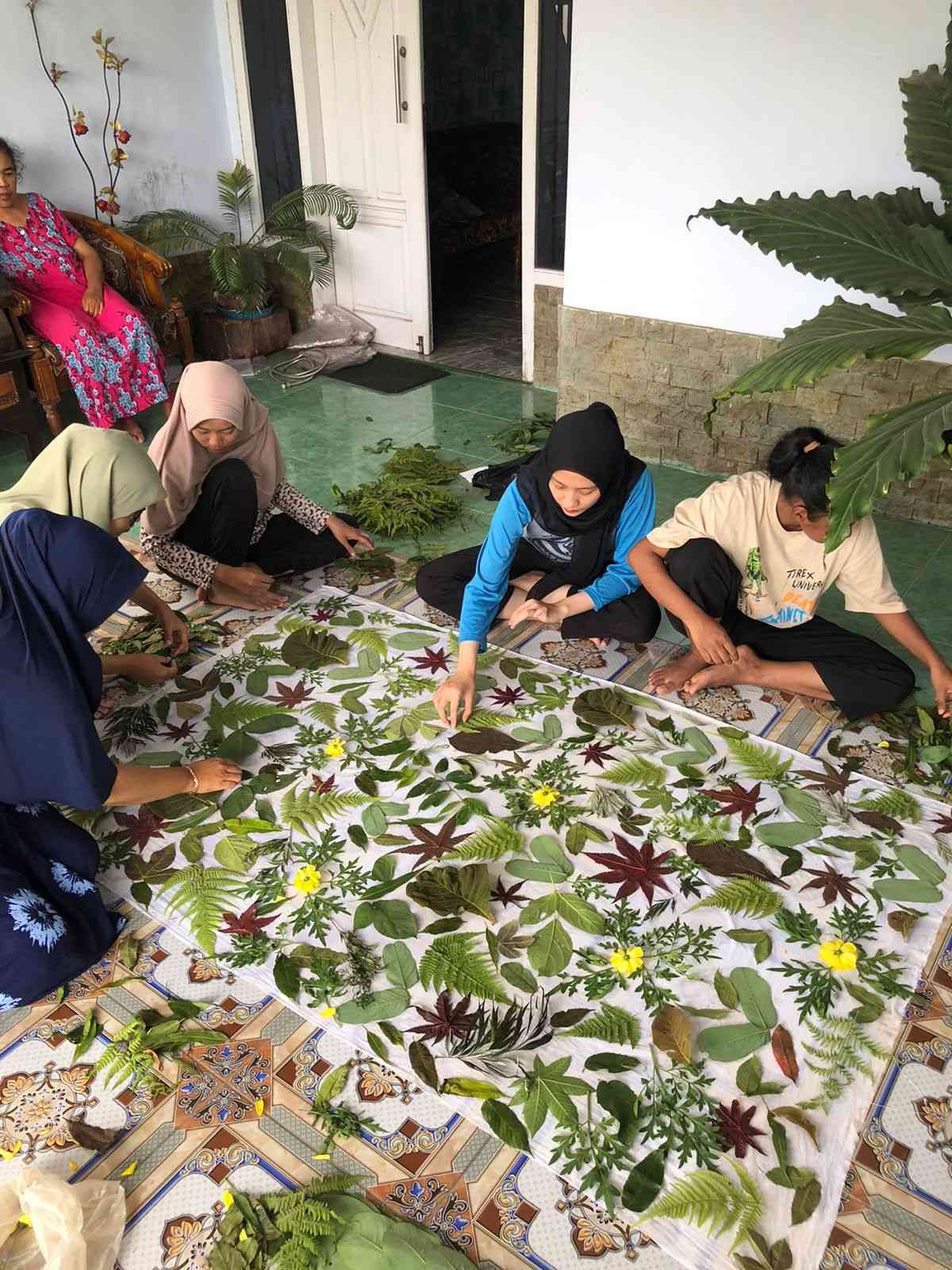 Bangga Dengan Kebudayaan Indonesia, Mahasiswa KKN MBKM UM Belajar ...