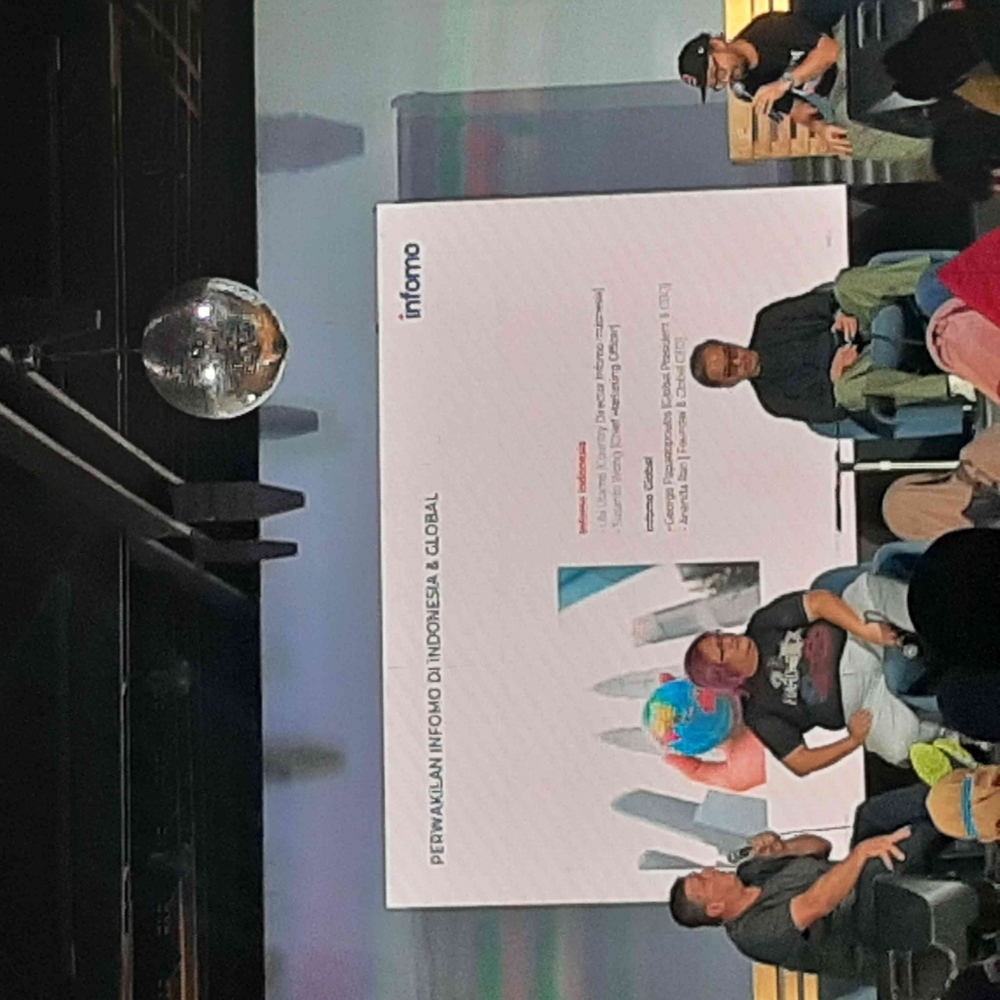 Menjangkau Pelanggan Lebih Dekat bersama Infomo Menjangkau Pelanggan Lebih Dekat bersama Infomo
