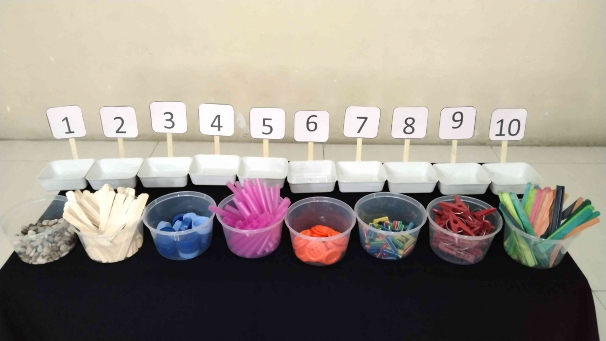 Mengenalkan Konsep Bilangan pada Anak Usia Dini Menggunakan Media Loose