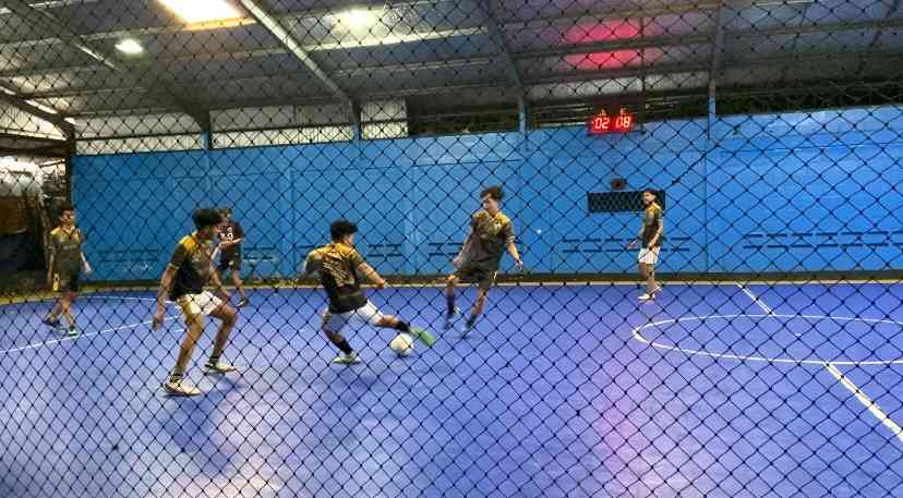 Misteri di Balik Penunjukan Patrick Kluivert: Legenda Lapangan Hijau yang Dibanjiri Bayang-Bayang Judi dan Mafia Bola?