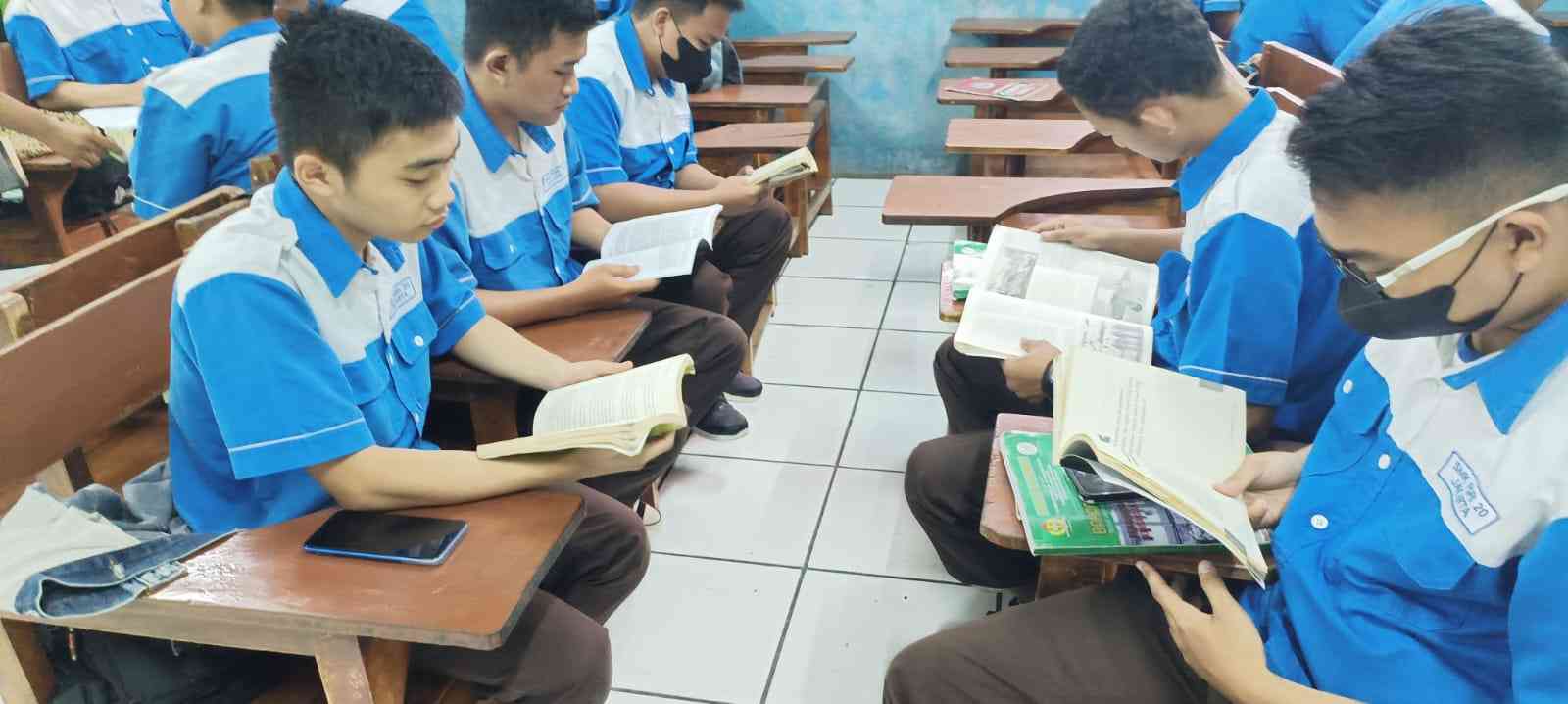 Kegiatan Literasi Untuk Meningkatkan Minat Baca Siswa Halaman 1 ...