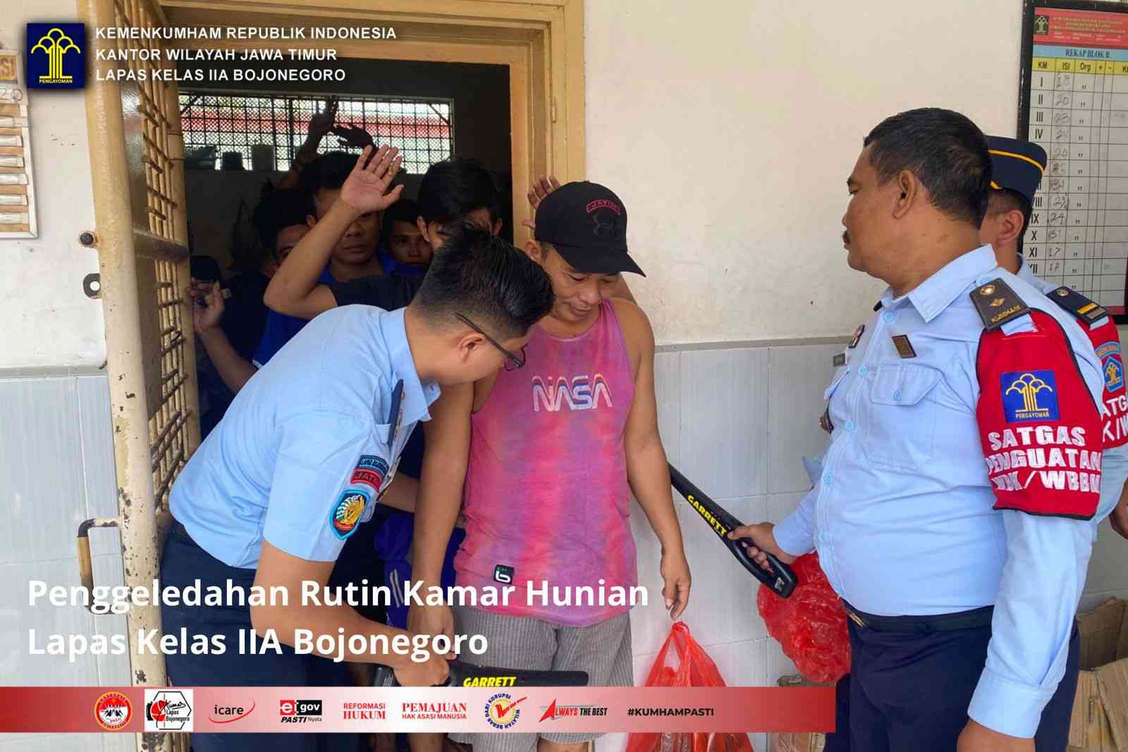 Penggeledahan Rutin Kamar Hunian Warga Binaan Pada Lapas Kelas IIA ...