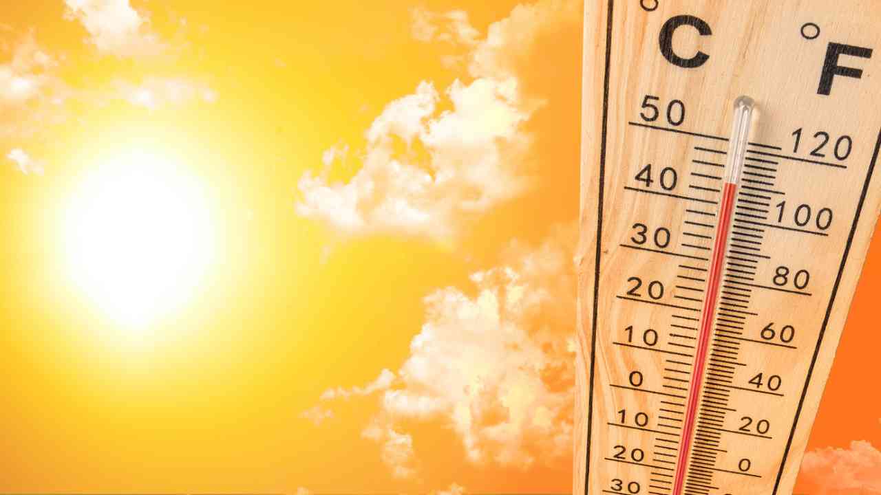 8 Tips Mengatasi Cuaca Panas yang Ekstrem 