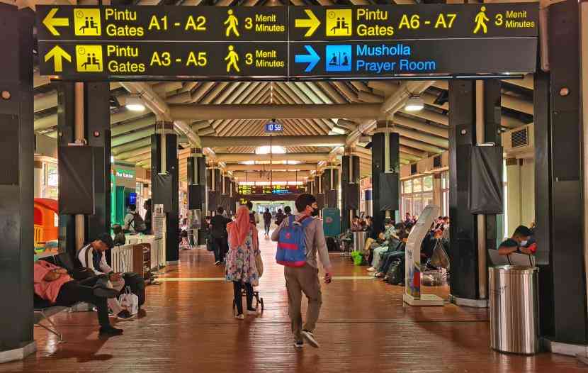 Bandara Soekarno Hatta, Gerbang Indonesia Saat Ini Halaman 1 ...