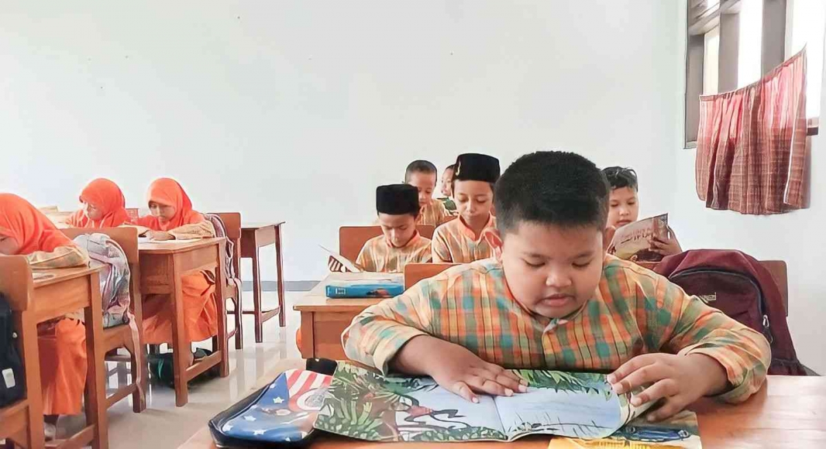 Program Merdeka Belajar Program Merdeka Belajar Kampus Merdeka (MBKM) Prodi PGSD UPI Kampus ...