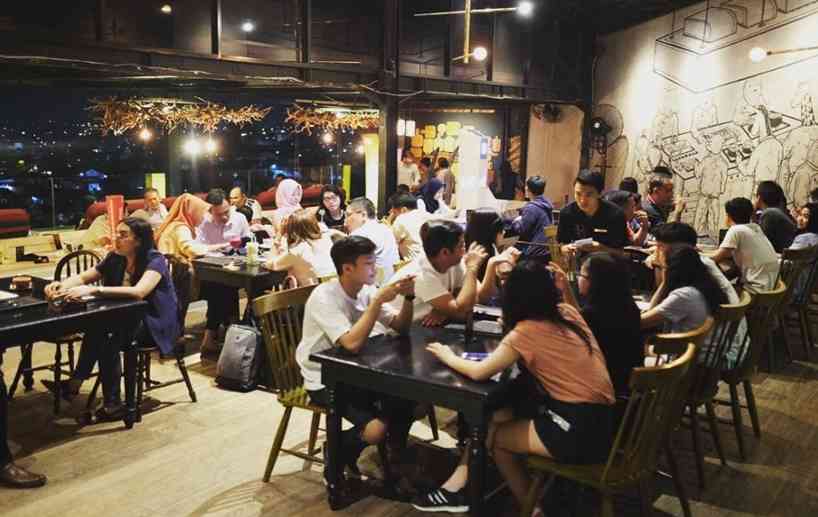 Tips Sukses dalam Membuka Cafe: Panduan Praktis untuk Pengusaha Pemula Tips Sukses dalam Membuka Cafe: Panduan Praktis untuk Pengusaha Pemula