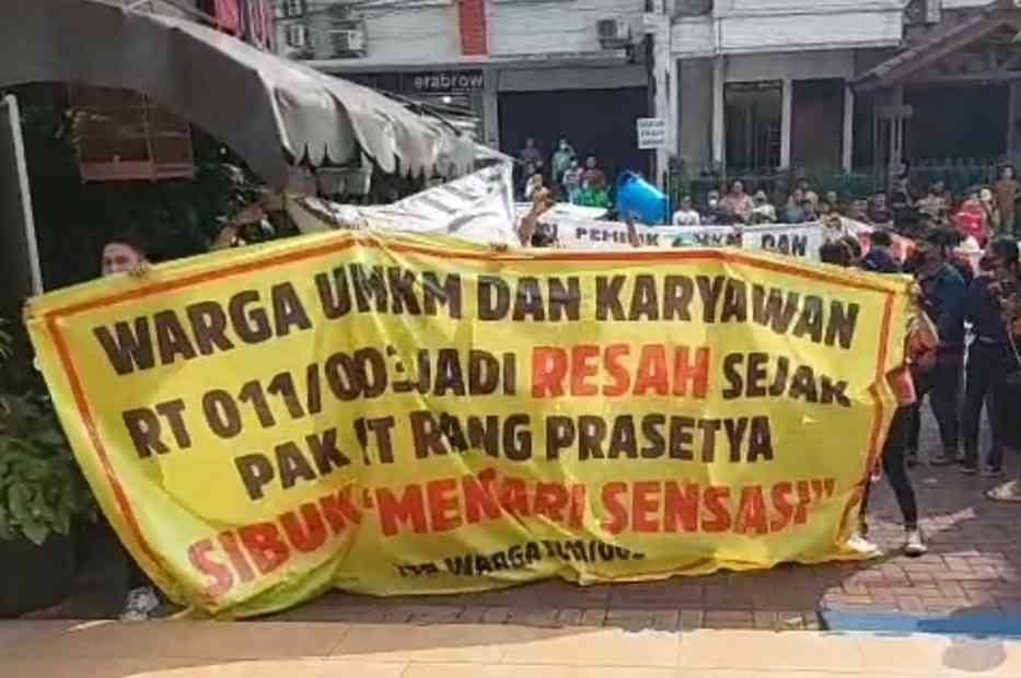 Mengapa RT Riang yang Bela Kebenaran Justru Dipersekusi Halaman 1 ...